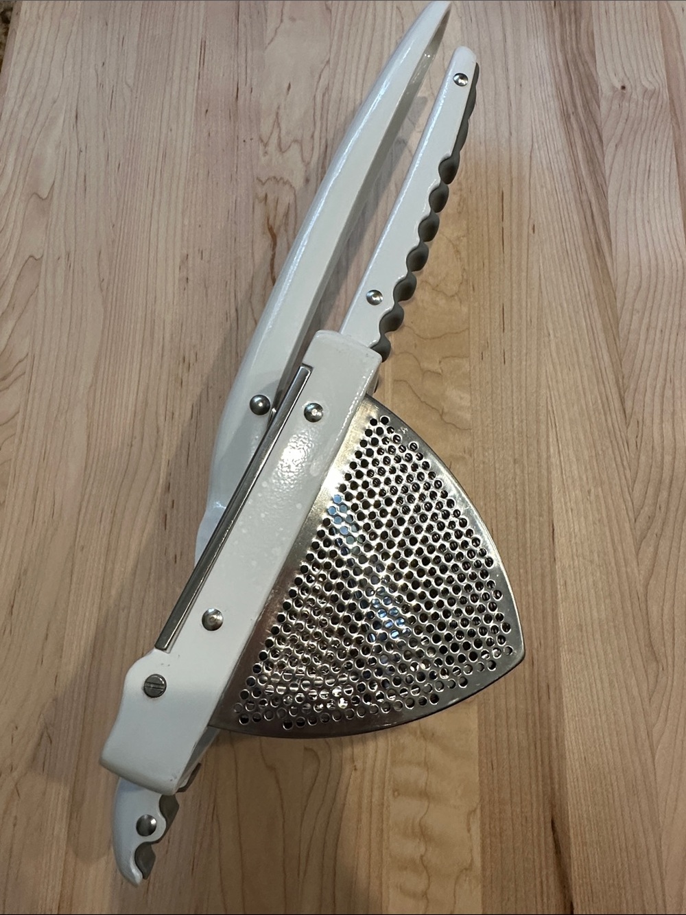 Norpro Deluxe Jumbo Potato Ricer - Picture 5 of 10